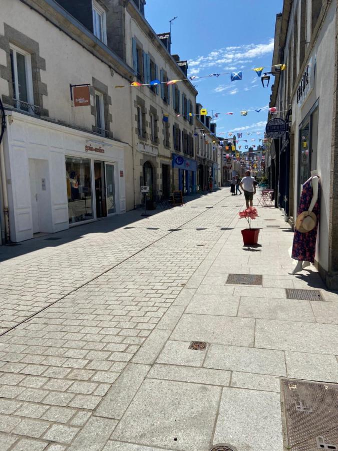 Votre Mini Maison En Plein Coeur Du Centre Ville -Terrasse - Et Parking Prive Sur Place Clos - Draps Et Menage Inclus Concarneau Exteriör bild