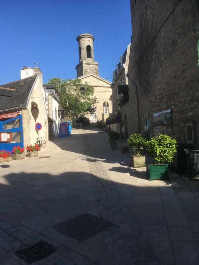 Votre Mini Maison En Plein Coeur Du Centre Ville -Terrasse - Et Parking Prive Sur Place Clos - Draps Et Menage Inclus Concarneau Exteriör bild